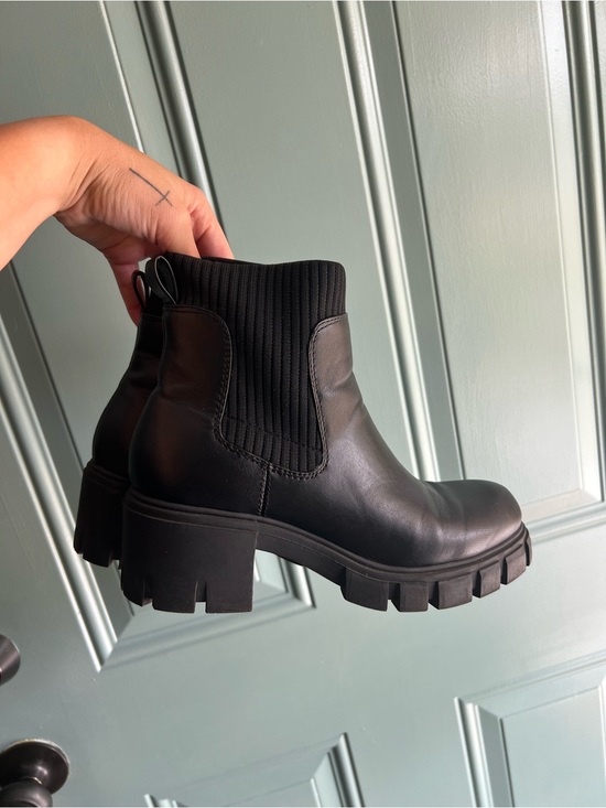 Shoes - Black boots
